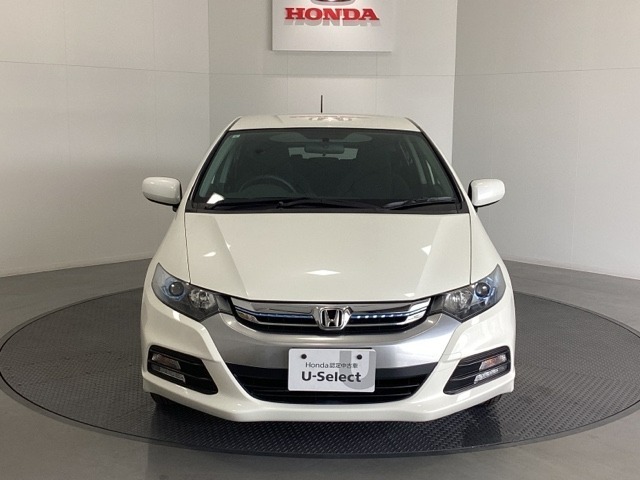 【Honda認定中古車 U-Select】　エンジン、オーディオやカーナビ(社外品は除く）に至るまで保証をお付け致します。全国のホンダディーラーで保証と整備が受けられます。