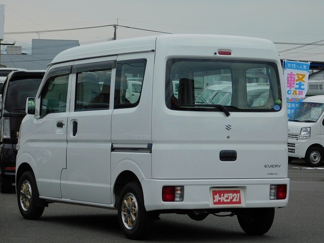 車の買取も行っております。ご気軽にお問合せ下さい。