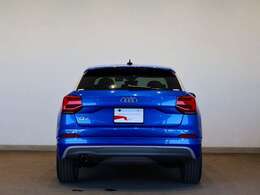 Audi Q2 30 TFSI sport S line/LEDヘッドライト/アルミホイール5スポークYデザイン7Jx18 /プライバシーガラス