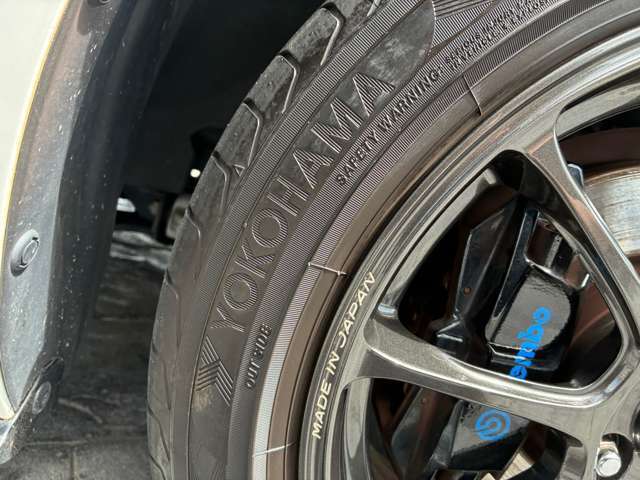 YOKOHAMAタイヤを装着しております。