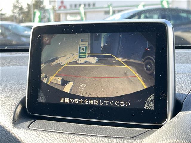 【バックカメラ】駐車時に後方がリアルタイム映像で確認できます。大型商業施設や立体駐車場での駐車時や、夜間のバック時に大活躍！運転スキルに関わらず、今や必須となった装備のひとつです！