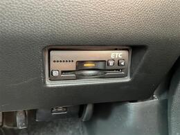 ガリバーグループの在庫車をドルフィネットシステムで店内のPCでご紹介も致します。日本全国どこにあるクルマでも当店でお手続き、ご納車ができます。お気に入りでピッタリのクルマがきっと見つかります！！