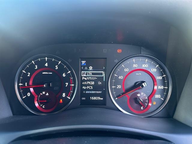 【スピードメーター】メーターがシンプルで見やすく運転しやすいですね！