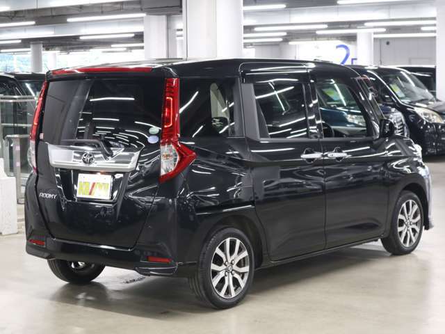 自社陸運局指定工場完備！国家資格車検検査員資格を持った整備士による整備。走行に関係のない所も不具合箇所があれば修理してお渡しいたします。