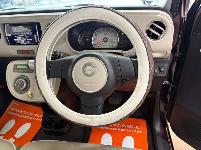 注文契約時には申込金、運転免許証、印鑑が必要になります！またクレジットをご利用も可能です。その他は印鑑証明、住民票、車庫証明書類等です！詳細はスタッフまでお問合せ下さい！