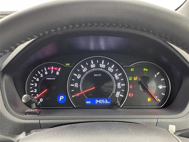 【スピードメーター】メーターがシンプルで見やすく運転しやすいですね！