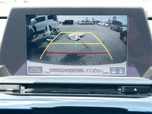 【バックモニター】後ろのカメラの映像をモニターに映し出すことができます！後方の見えない死角や、障害物との距離感をしっかり確認することができます！駐車が苦手な方におすすめです。