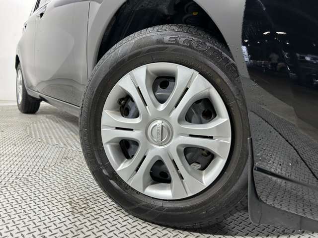 【純正ホイールキャップ】各種アルミホイール＋タイヤやスタッドレスのセットもお取扱いございますのでご検討の方はスタッフまでご相談ください。