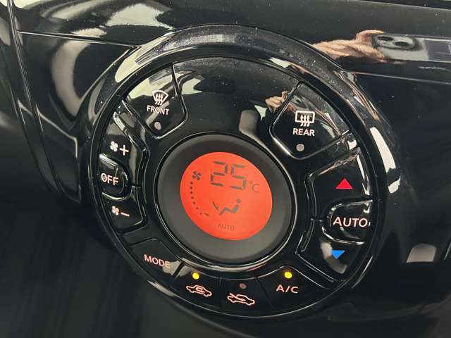 【オートエアコン】車内温度を感知して自動で温度調整をしてくれるのでいつでも快適な車内空間を創り上げます！