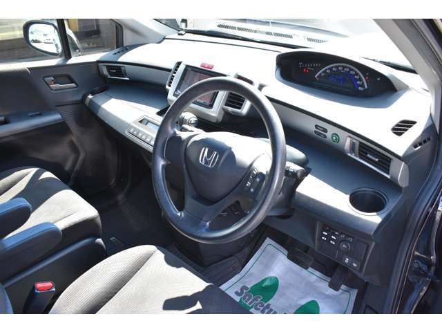 お客様のカーライフをサポートさせて頂きますので、納車後のアフターフォローもお任せください！