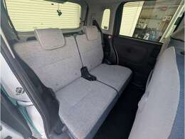 【車内清掃】お客様に気持ちよく見て頂けるよう展示車両は常に綺麗に仕上げております！