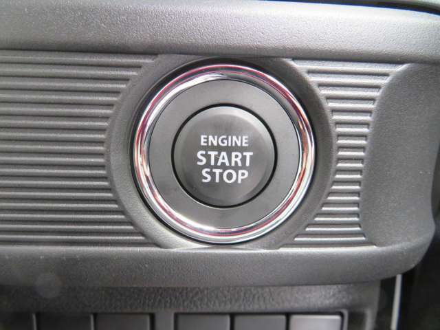 プッシュスタートシステムを標準装備！！ボタンを押せばエンジン掛かります！！リクエストスイッチ付きなのでボタン一つでドアの開閉出来ます！！