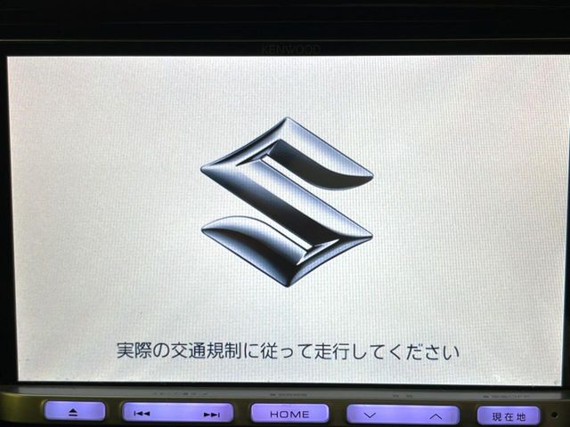 【純正ナビ】人気の純正ナビを装備。オーディオ機能も充実しており、Bluetooth接続すればお持ちのスマホやMP3プレイヤーの音楽を再生可能！毎日の運転がさらに楽しくなります！！