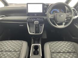 【インパネ全体】全方位で視界が広く、高い目線で運転もしやすいです！