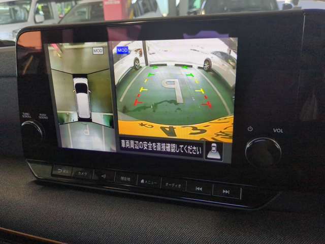 空から車を見たような「アラウンドビューモニター」！車の周りが一目で確認できるので、小さなお子様や障害物があっても安心して乗ることができます♪