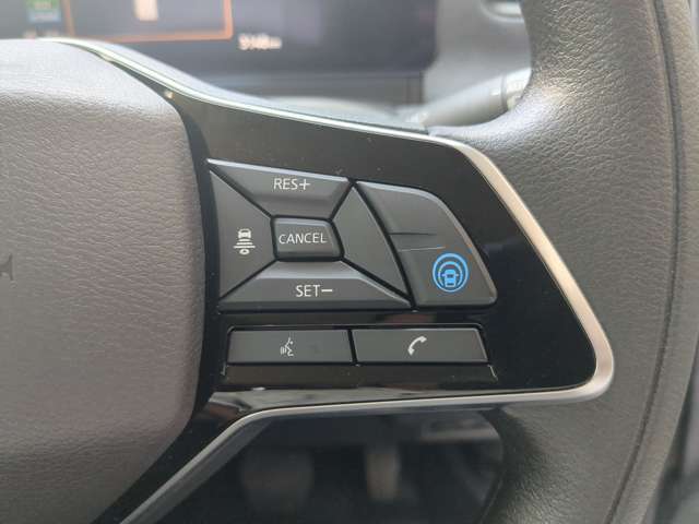 運転支援システム「プロパイロット」搭載★プロパイロットを使えば、長距離運転や渋滞時の疲れも軽減！前の車との車間距離も維持してくれるので、安心ですね♪