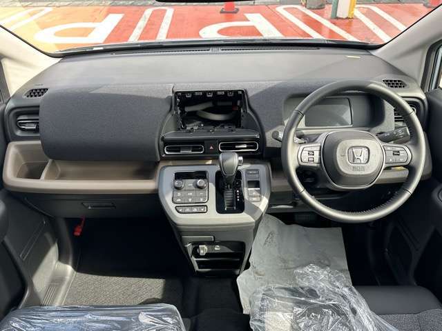 ★修復歴車一切ありません！それどころか、弊社の仕入在庫につきましては、フェンダー、ボンネット、ドアパネル等の交換歴、修理歴のある車両は基本的に仕入れを行いませんので高品質な車両のみ在庫で揃えています！