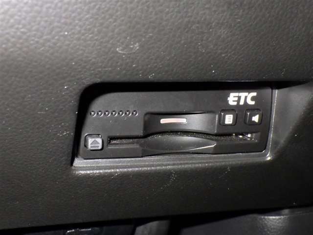 ETCなら高速道路をスイスイと通過！高速道路を利用してみんなで遠くまでドライブ！