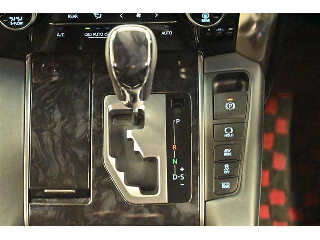 修復歴なし。修復歴(車体部(主に内側)の骨格部分の損傷による部位交換あるいは修正・補修)はありません。