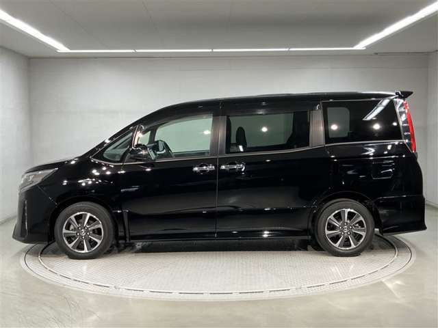 ご購入して頂いた車両は、ご納車前に、しっかり点検・整備してからの、ご納車になります。点検箇所は、エンジンオイル交換・ワイパーゴム・ブレーキ点検・調整・その他を確認の上、ご納車いたします。