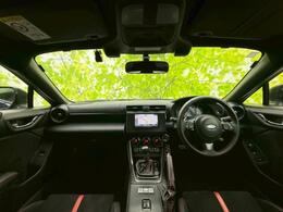 「この車の写真をもっと見たい」「状態が気になる」「この装備はついている？」どんな小さな疑問でもお気軽にお問い合わせください！