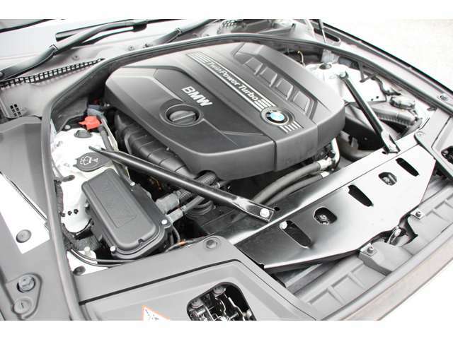 2000cc直噴BMWツインパワーターボ・ディーゼルエンジン搭載モデル！燃費良好！環境性能に優れております！ツインパワーターボ化により、走行性能にも優れております！
