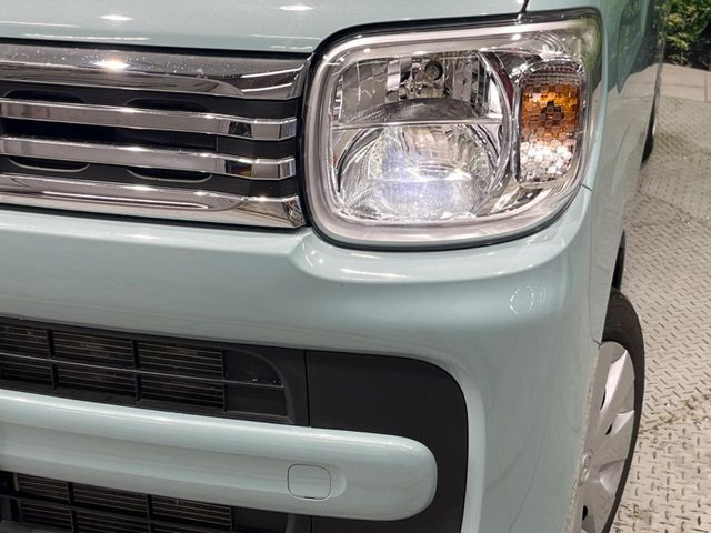 【LEDヘッドライト】悪天候や夜間走行時も良好な視界を確保し安心して運転できる高輝度LEDヘッドライトを装備！点灯速度が早く、消費電力も抑えられています。