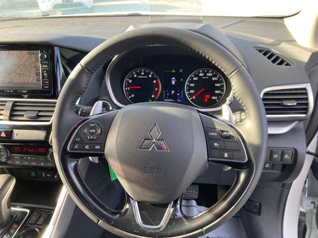 ハンドルもきれいにしてます。ハンドルの高さの調整ができます！