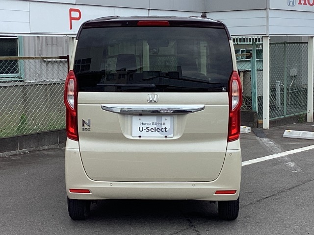 ボディクリーニング後、愛車をピカピカの状態へ保護するコーティング「ブライトパック」がおススメです！水垢がつきにくく、手入れがしやすくなりますよ！いつも愛車をきれいにしておきたい方におススメです。