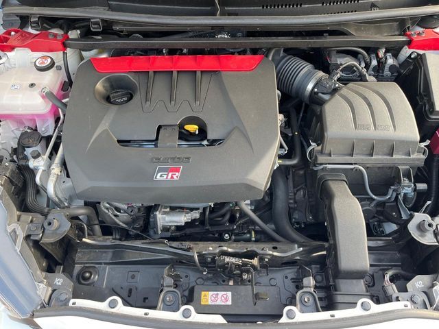 親切・丁寧な専門メカニックスタッフが応対！・車検・点検整備・事故等の修理などアフターサービスも安心。お車のカスタマイズもネクステージのサービススタッフまでご相談ください！
