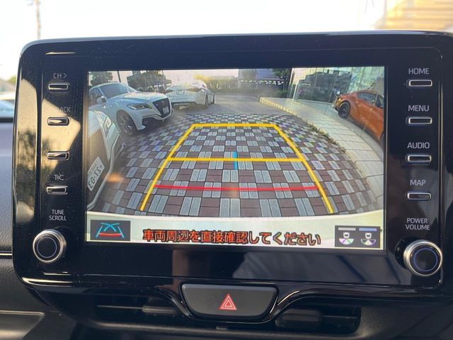 【バックカメラ】駐車時に後方がリアルタイム映像で確認できます。大型商業施設や立体駐車場での駐車時や、夜間のバック時に大活躍！運転スキルに関わらず、今や必須となった装備のひとつです！