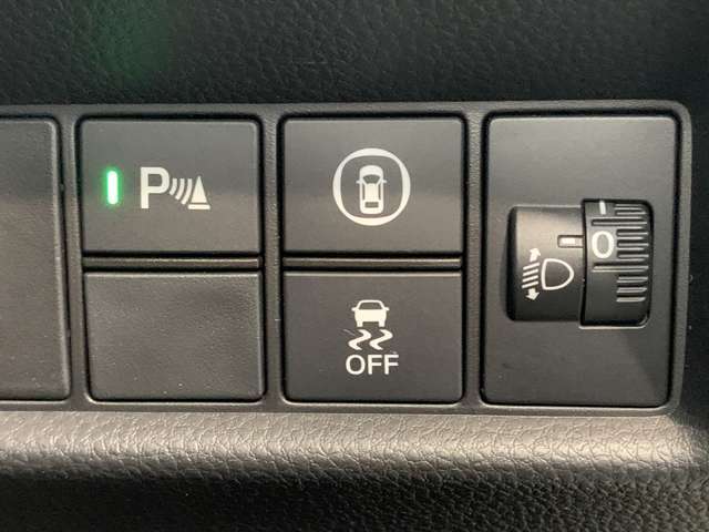 路外逸脱抑制機能に、衝突軽減ブレーキと安全運転支援システム充実です！全方位乗ってる方をお守りしたいそんな気持ちの装備です。