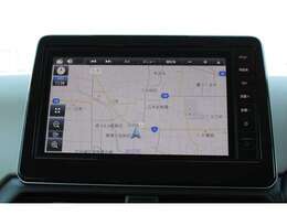 9インチフルセグTV付きナビゲーション搭載車です。長距離ドライブでも快適ですね。