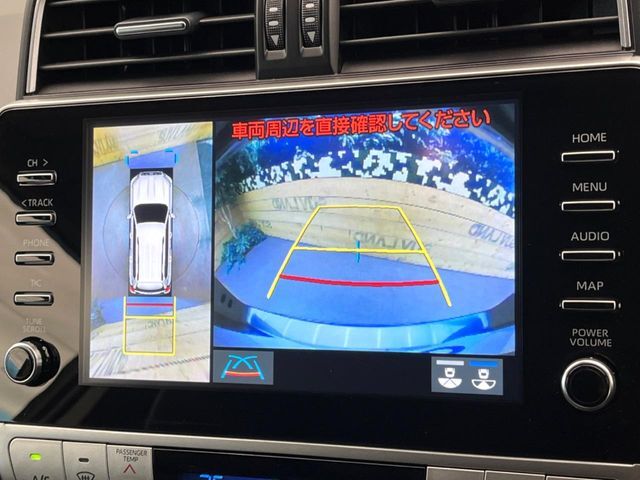 【パノラミックビューモニター】専用のカメラにより、上から見下ろしたような視点で360度クルマの周囲を確認することができます☆死角部分も確認しやすく、狭い場所での切り返しや駐車もスムーズに行えます。
