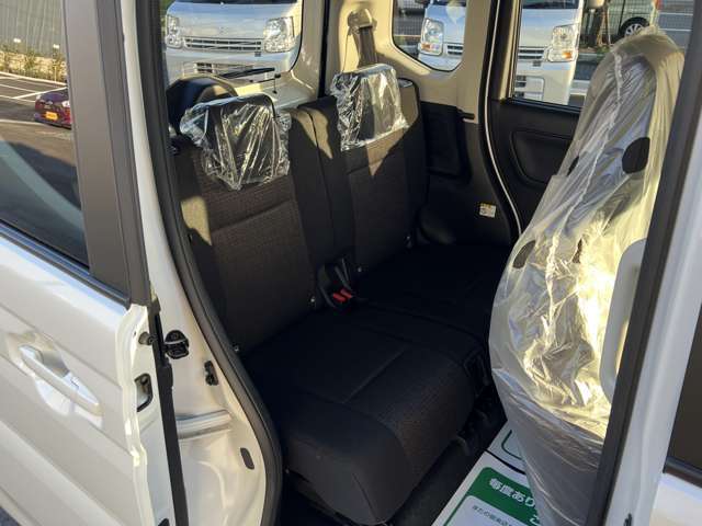 ご希望によりオプションパーツ等のご購入、及び取り付けが可能です。その他にも持ち込みパーツなどの取付にも対応しております！！あなたのお車を素敵にドレスアップするお手伝いをいたします。お気軽にどうぞ！！