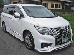 ★日産オリジナルナビゲーション（SDメモリータイプ、10インチワイドXGAディスプレイ、ナビAV2画面表示、フルセグ地デジ、BD/DVD/CD/SD/USB再生、音声認識機能、Bluetooth対応）