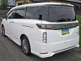 ★後席専用モニター（ルーフ取付タイプ、11インチHD液晶モニター、操作リモコン）★日産オリジナルナビゲーション連動モデルETC2.0/ETCユニット★日産オリジナルドライブレコーダー（フロント＋リヤ）