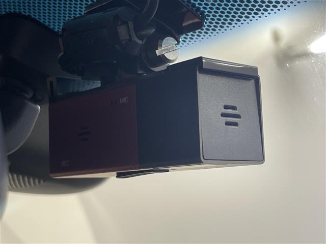 気になる車はすぐにお問い合わせください！右のカーセンサー専用無料ダイヤルから、専門スタッフがお車のご質問にお答えいたします！