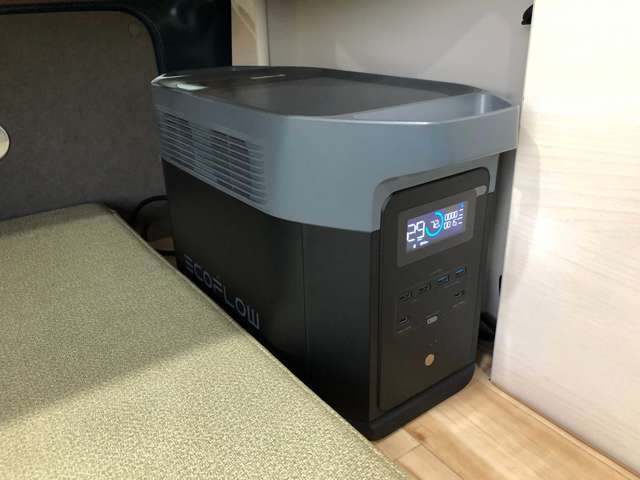 ポータブル電源は2000Wクラスのエコフローデルタ2マックスです。