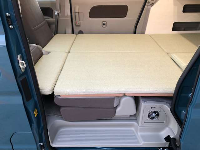 フラットに使える就寝スペース