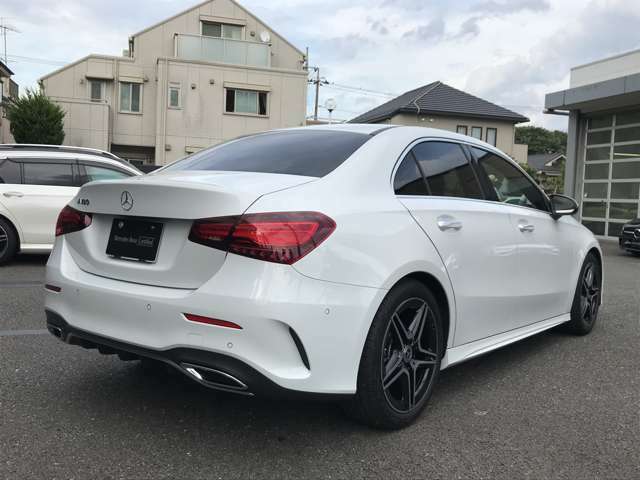 認定中古車なので購入後お近くのディーラーで保証や整備が受けられます。