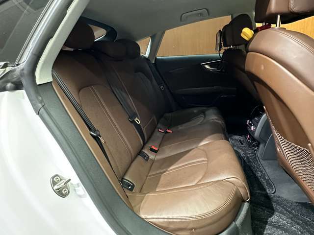 全国納車可能です。納車方法及び費用につきましては、お気軽にコーディネーターまでご相談ください。遠方のご納車の際も我々がしっかりサポートさせて頂きます。お気軽にスタッフまでご相談下さい。