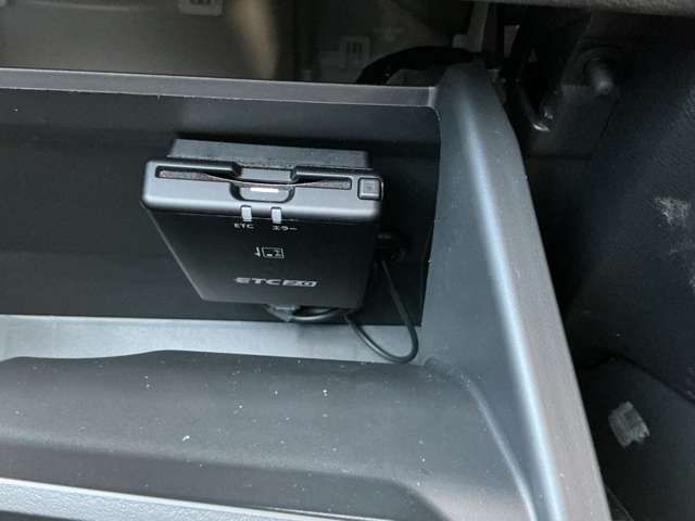 ETC2.0車載器です！高速道路の料金所で慌てて財布を探すことも無くなります！