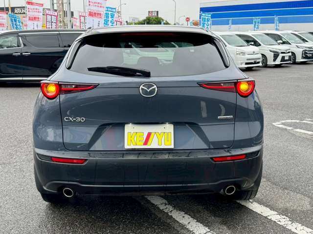 ケーユーカードにご入会（有料）頂くとキーの閉じ込み、バッテリー上がり、ガス欠から万一の事故などのトラブルにも24時間365日サポートのロードサービスをご利用頂けます。また年2回のオイル交換も含まれます