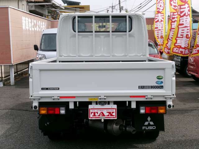 ★当店では、電気自動車からハイブリッド車、外車から軽自動車まで、厳選したお車を随時展示中です。もちろんお車の状態も、おすすめの1台をご提供させて頂きます！！是非ご来店頂きましてお車をご覧下さい！！