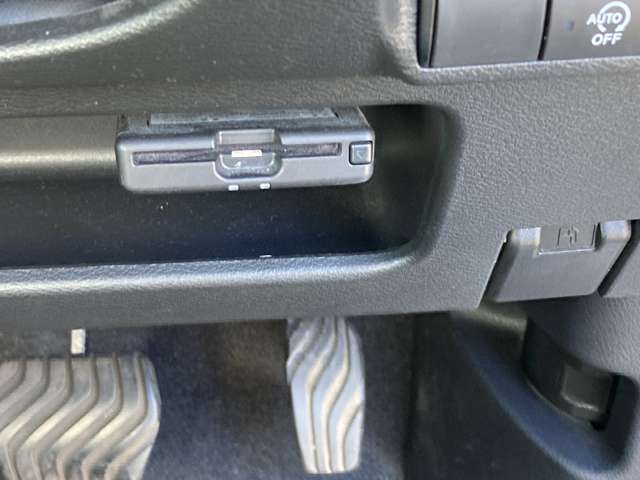 ETC装備。有料道路の料金所もスムーズに通過出来ます。