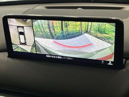 【360°ビューモニター】専用のカメラにより、上から見下ろしたような視点で360度クルマの周囲を確認することができます☆死角部分も確認しやすく、狭い場所での切り返しや駐車もスムーズに行えます。
