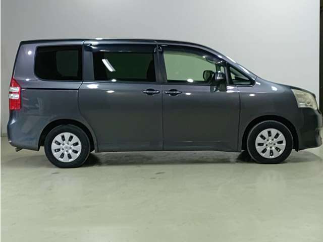 H25年式ノア入庫しました！現車確認の場合事前連絡頂ければ幸いです。