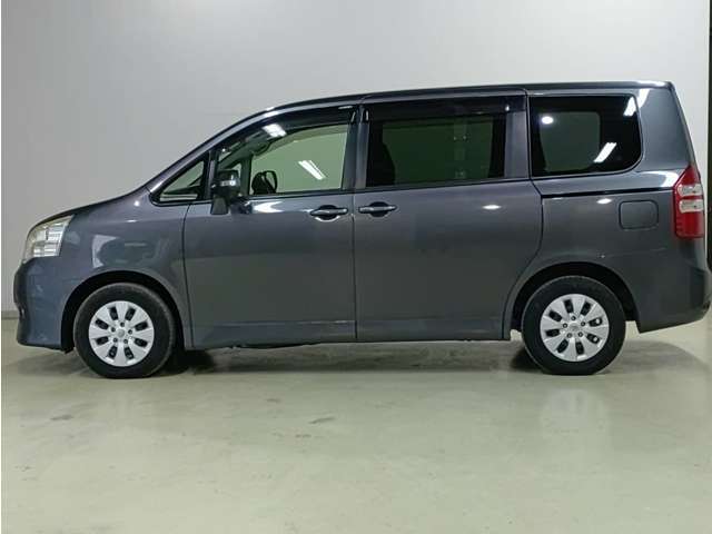 H25年式ノア入庫しました！現車確認の場合事前連絡頂ければ幸いです。