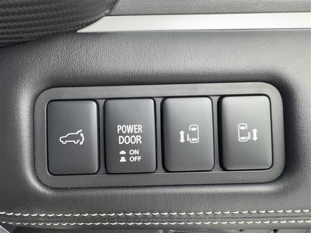【運転席操作部】快適なドライブを楽しむための機能が装備されています！運転席から触れるので、使いやすいです！除菌プランいれていただくと、さらに清潔で安心していただけます！